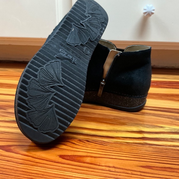 Dansko Makara black bootie, sz 38 - Picture 3 of 8